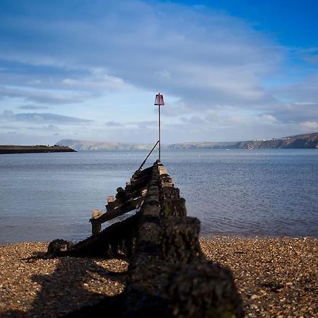 Pembrokeshire Apartment Goodwick Bagian luar foto