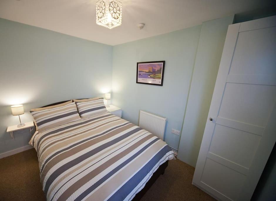 Pembrokeshire Apartment Goodwick Bagian luar foto